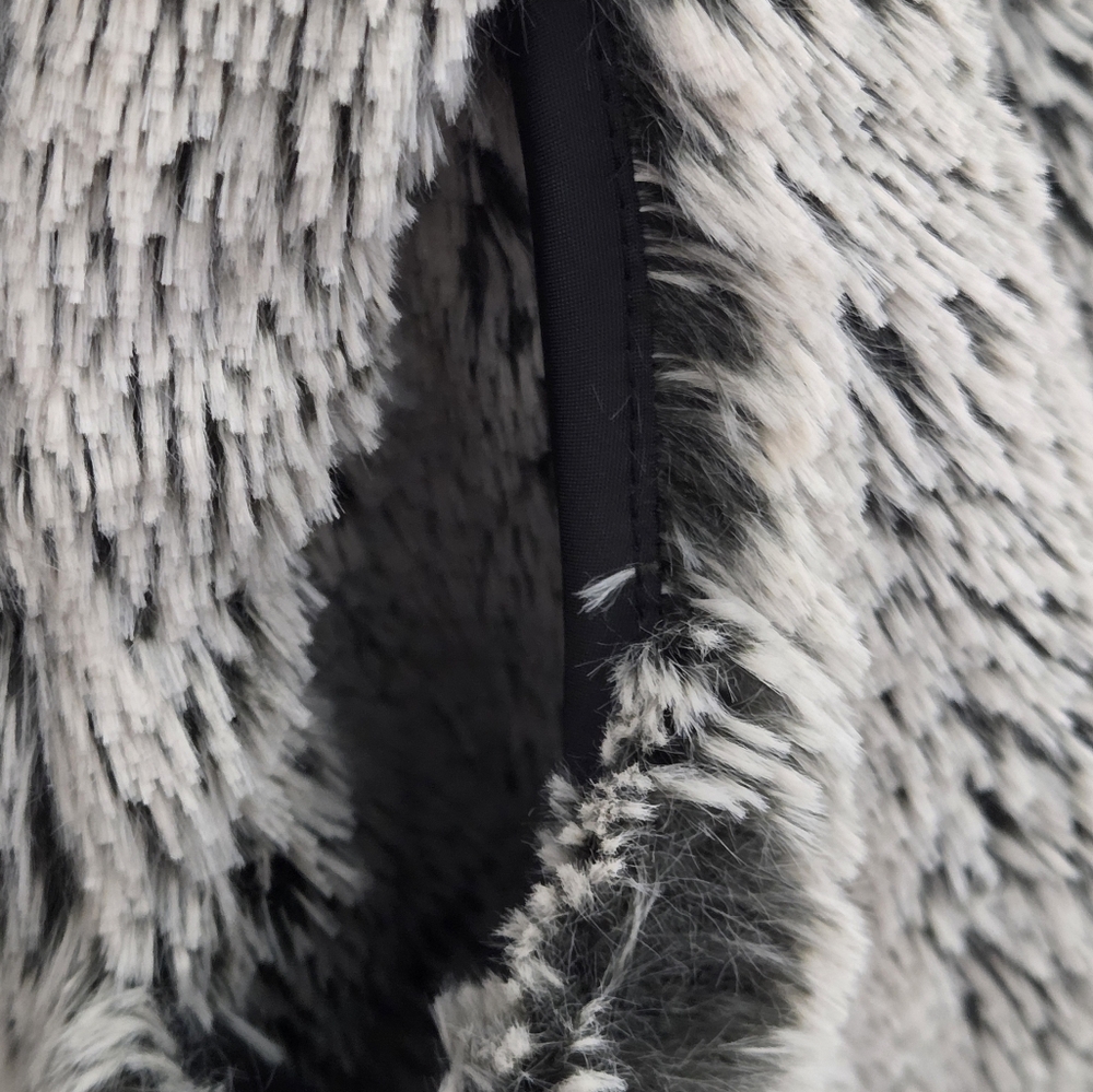 Democracy Open Front Faux Fur Vest M - Picture 11 of 11